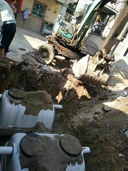 �r����ˮ�����첣���ģ�����S��